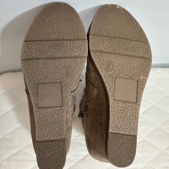 Merona Womens Size 9 Suede Wedge Heel Booties Boots Lace Up Zipper Closure Tan - Picture 10 of 11